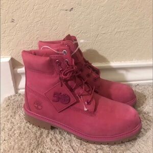 Timberland big kids SIZE 6 50th anniversary special Vibrant Pink Combat Boots